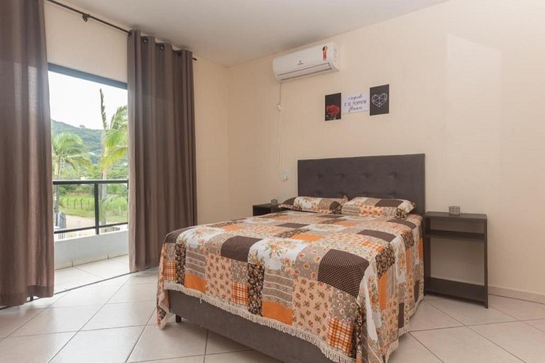 Apartamento 02 Dormitórios Piscina - Balneário Camboriú - SC