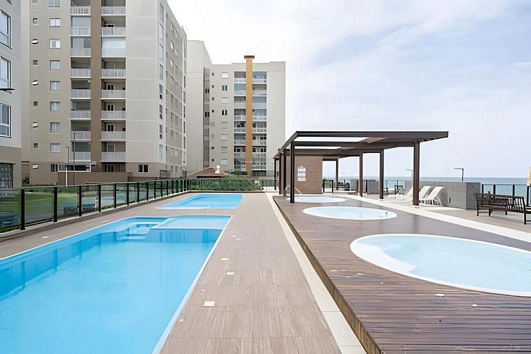 Paraíso Beira-Mar: Apto em Barra Velha Cond. Home Club - Diá