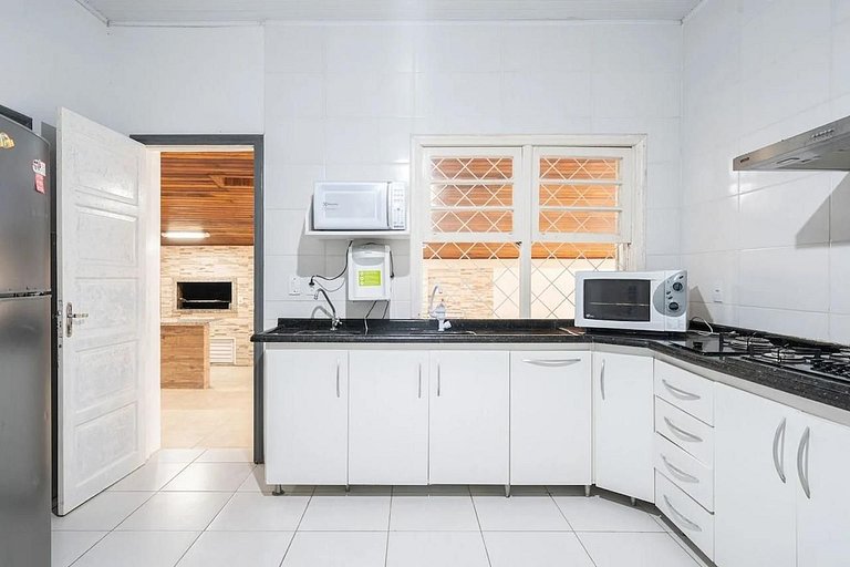 Casa Espaçosa 04 dormitórios - Diárias a partir de R$ 45,90