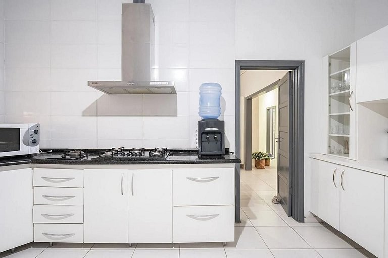 Casa Espaçosa 04 dormitórios - Diárias a partir de R$ 45,90