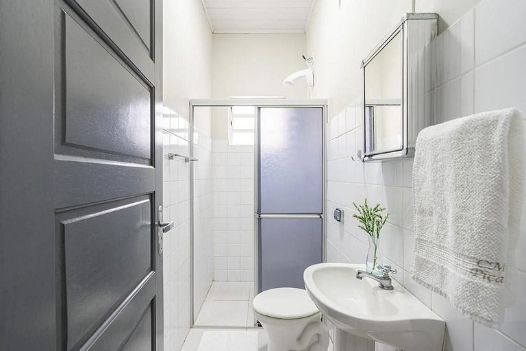 Casa Espaçosa 04 dormitórios - Diárias a partir de R$ 45,90