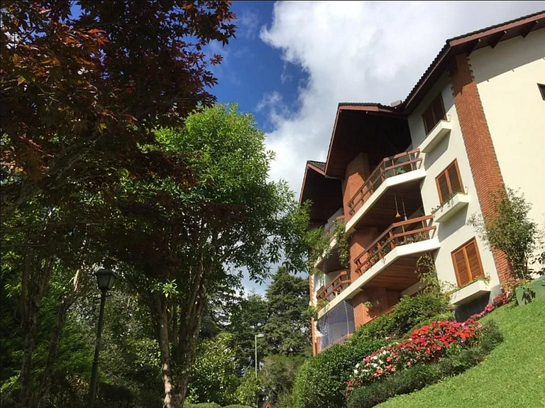 Apartamento familiar com lareira - Campos do Jordão - SP