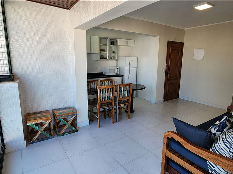 Apartamento 01 Quadra da Praia Pitangueiras 2172