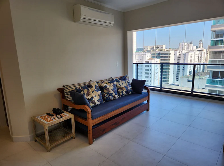 Apartamento 01 Quadra da Praia Pitangueiras 2172