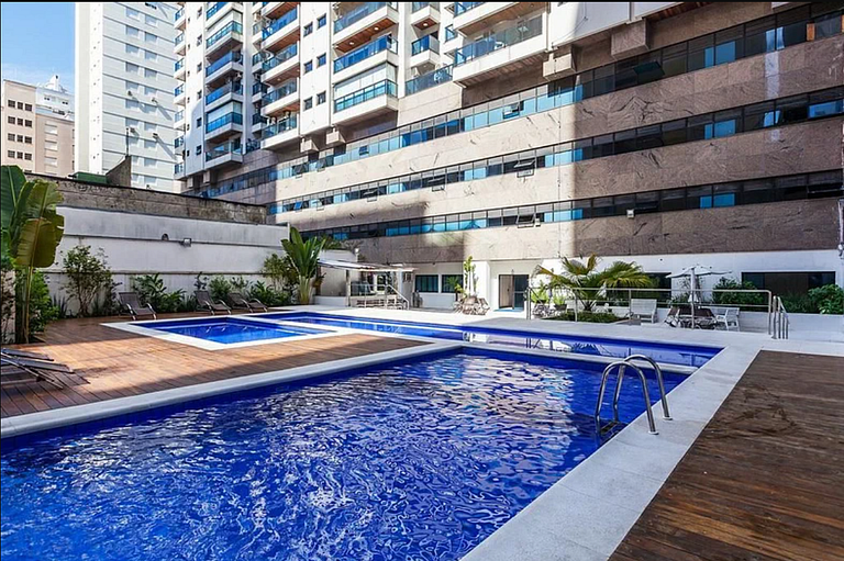 Apartamento 01 Quadra da Praia Pitangueiras 2172
