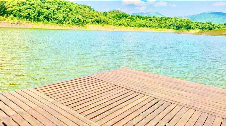 Casa de campo c/ piscina pier e represa