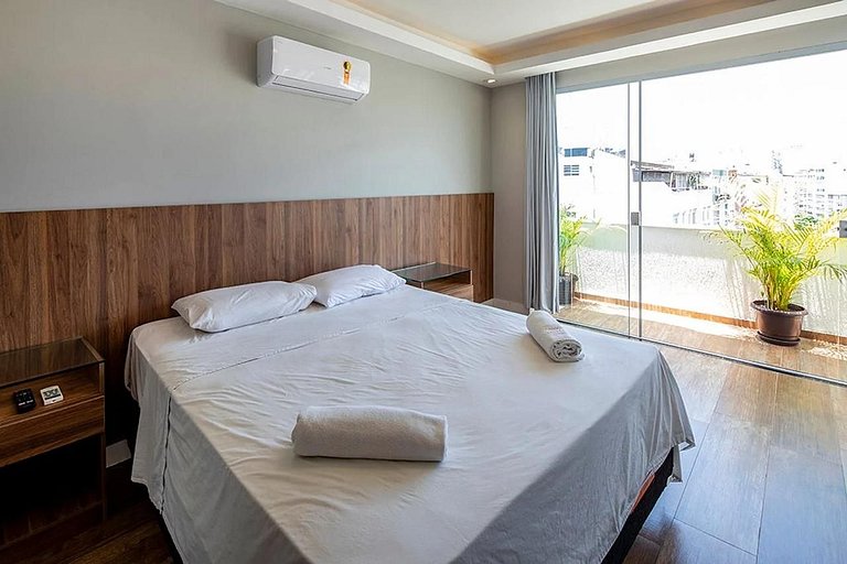 Cobertura com Terraço, BBQ e Piscina - 4 Quartos - Copacaban