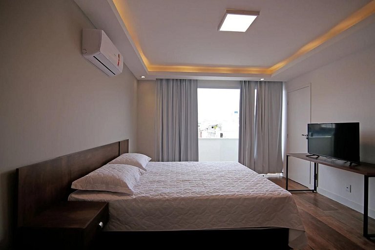 Cobertura com Terraço, BBQ e Piscina - 4 Quartos - Copacaban