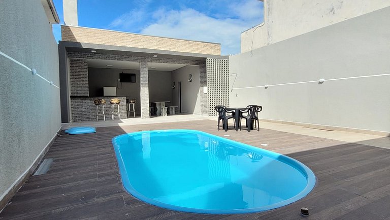 Casa com piscina em Guaratuba - PR