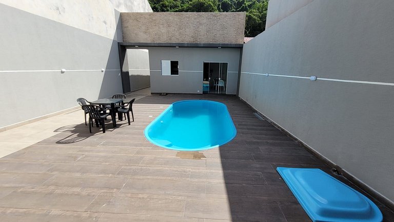 Casa com piscina em Guaratuba - PR