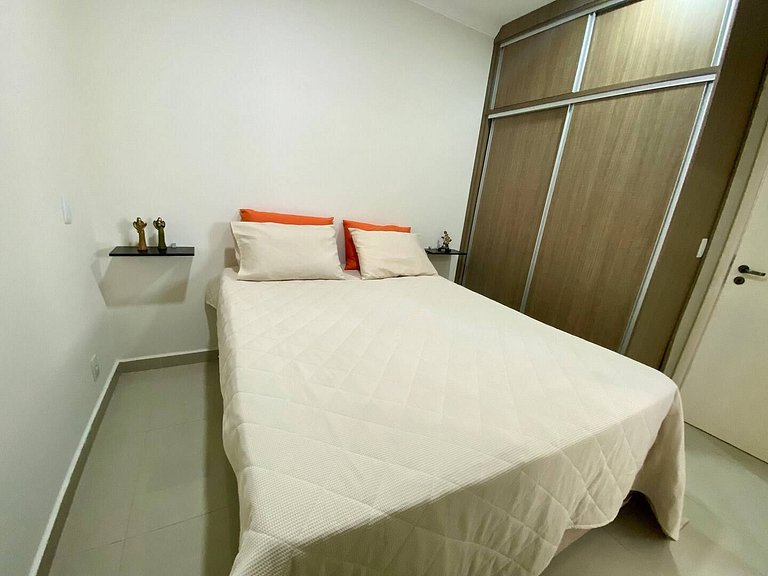 Apartamento 03 dormitórios Beira Mar